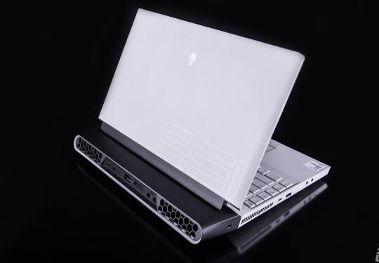 游戲本的工業(yè)設(shè)計(jì)，公司旗艦-ALIENWARE AREA-51M評(píng)測(cè)